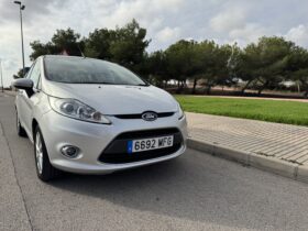 Ford Fiesta 2010 Silver