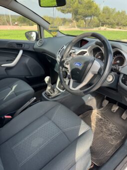 Ford Fiesta 2010 Silver full