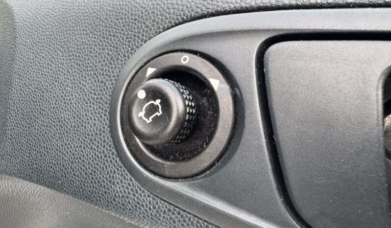 Ford Fiesta 2010 Silver full