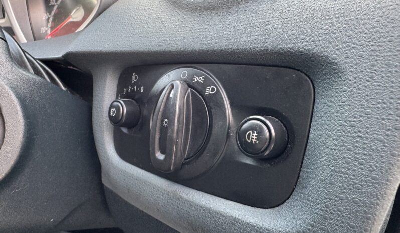 Ford Fiesta 2010 Silver full