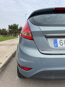 Ford Fiesta 2010 Blue full