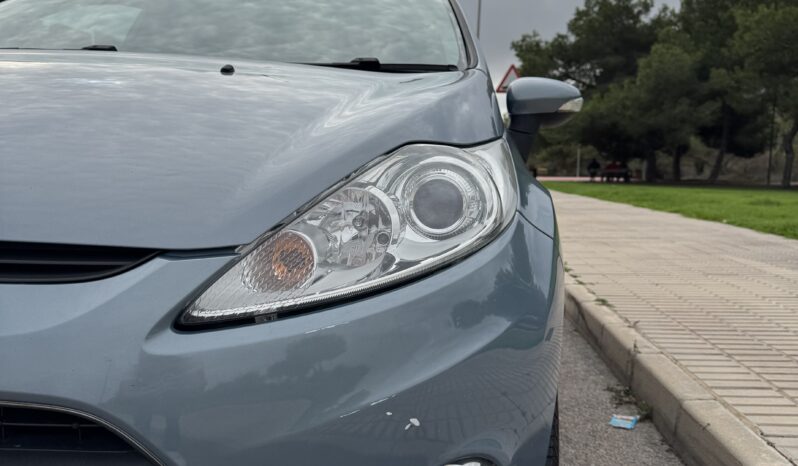 Ford Fiesta 2010 Blue full