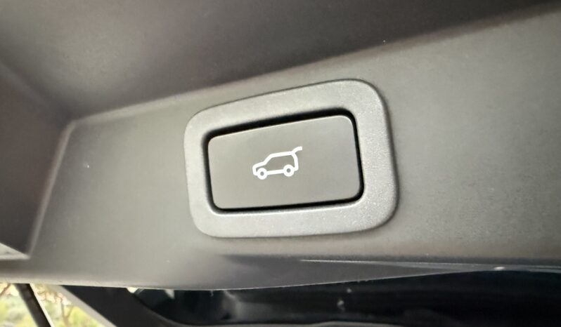 Range Rover Sport SVR full