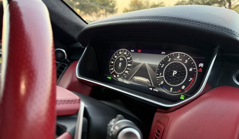 Range Rover Sport SVR full