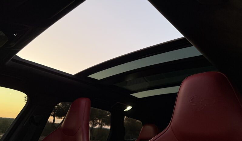 Range Rover Sport SVR full