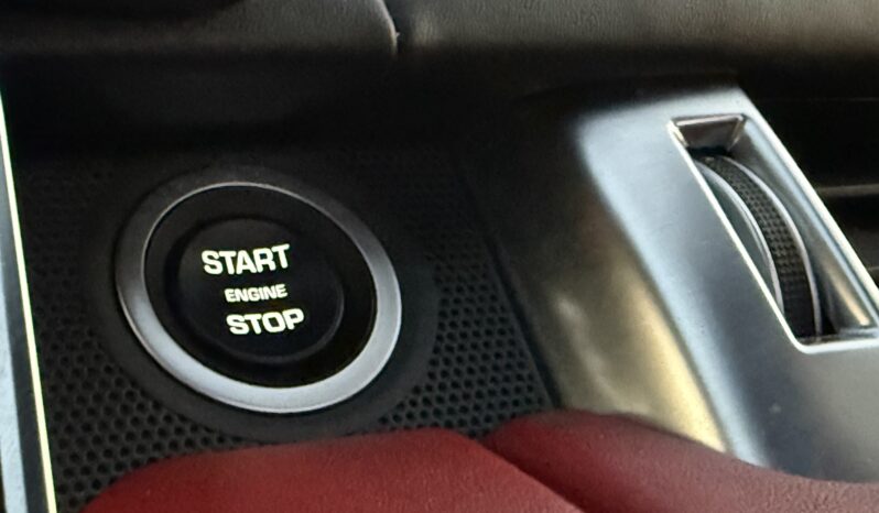 Range Rover Sport SVR full