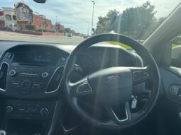 Ford Focus 1.0 full