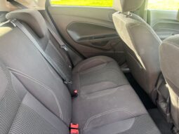 Ford Fiesta Titanium full
