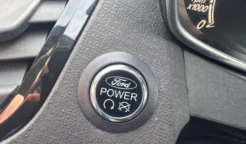 Ford Fiesta Titanium full