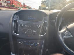 Ford Focus 1.0 full