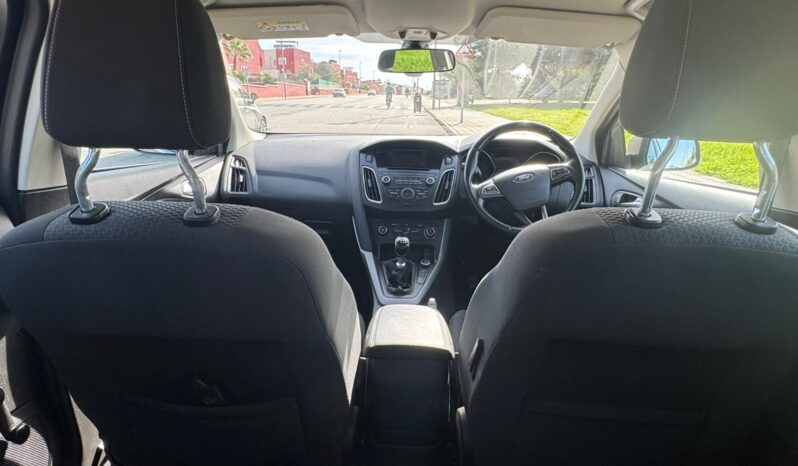 Ford Focus 1.0 full