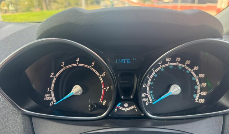 Ford Fiesta Titanium full