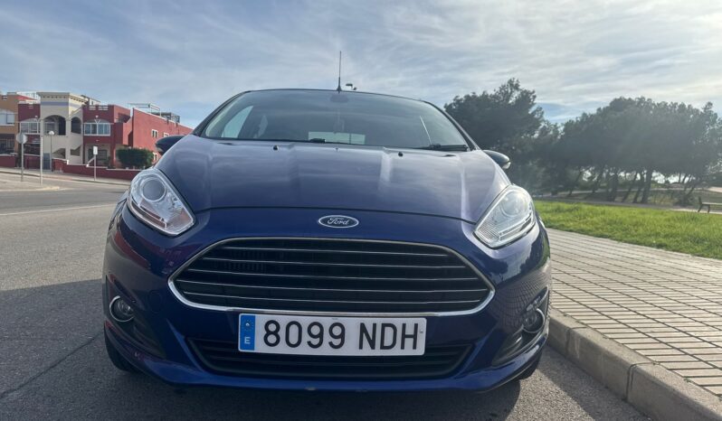 Ford Fiesta Titanium full