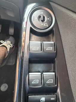 Ford Fiesta Titanium full