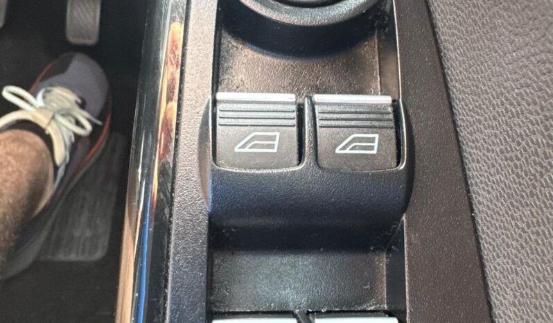 Ford Fiesta Titanium full