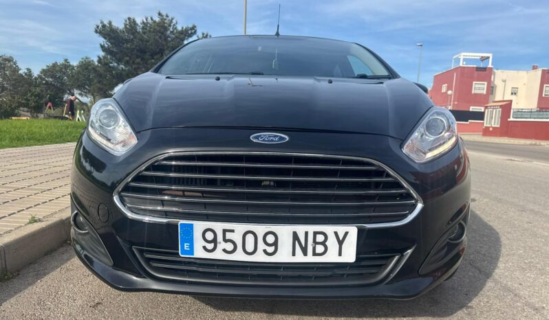 Ford Fiesta Titanium full